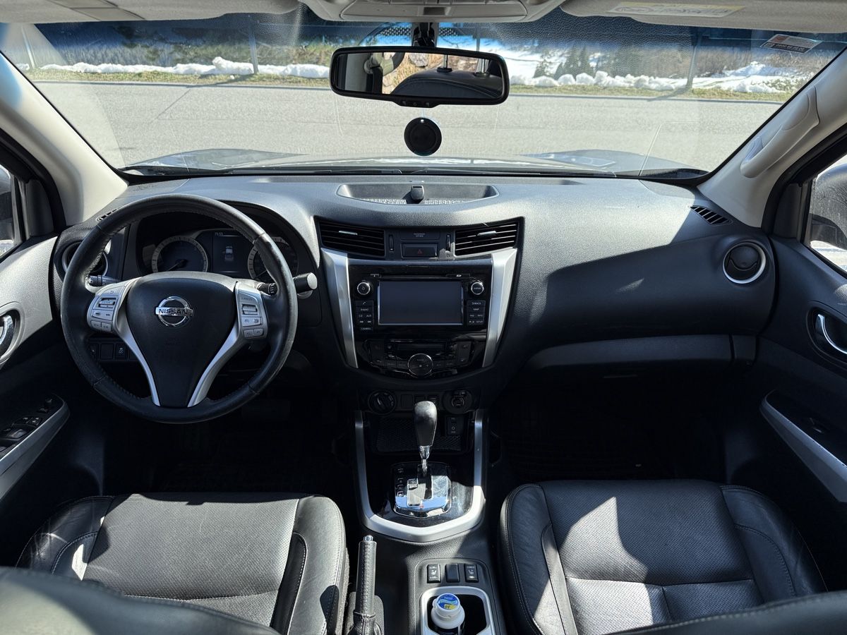Nissan Nutzfahrzeuge: Nissan Navara Double Cab 2.3 dCi 4x4 Automatik, Top! – Gebraucht aus Fidaz von ikin81