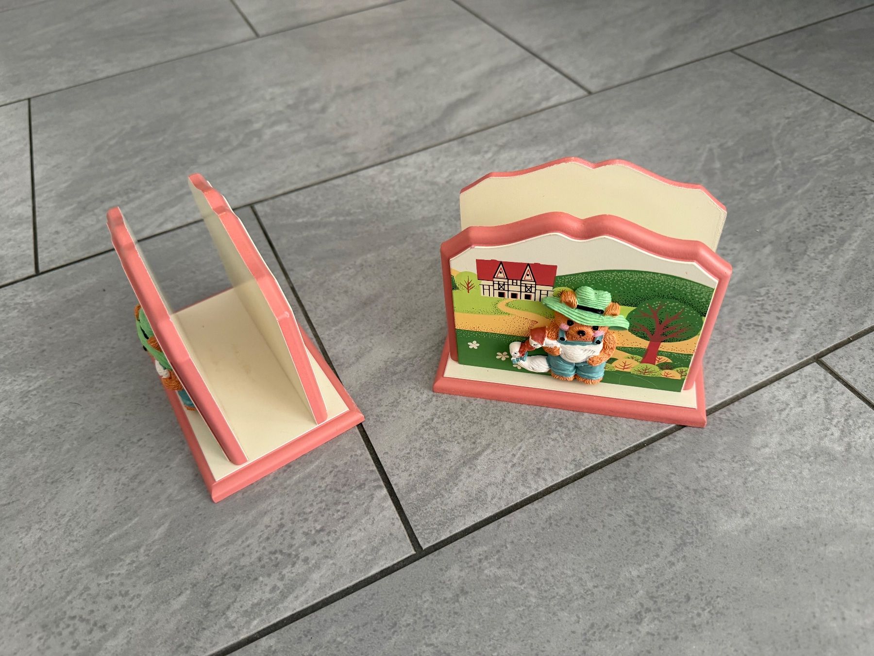 Altro in Decorazioni & Accessori: Briefhalter Holz mit Bär - 2 Stück – Nuovo e nell'imballaggio originale da Bülach venduto da Loredana13 2
