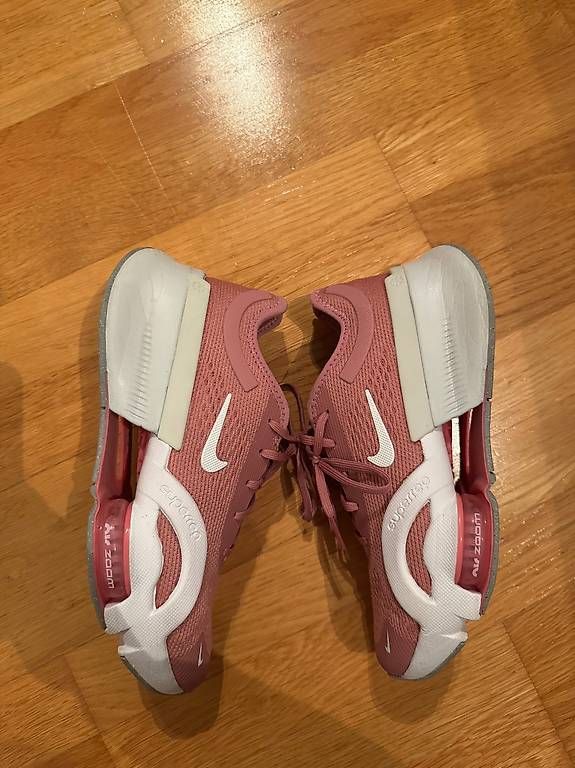 Scarpe da donna: Nike Air Zoom Superrep 36.5 – Usato da Pfäffikon SZ venduto da Melanie335