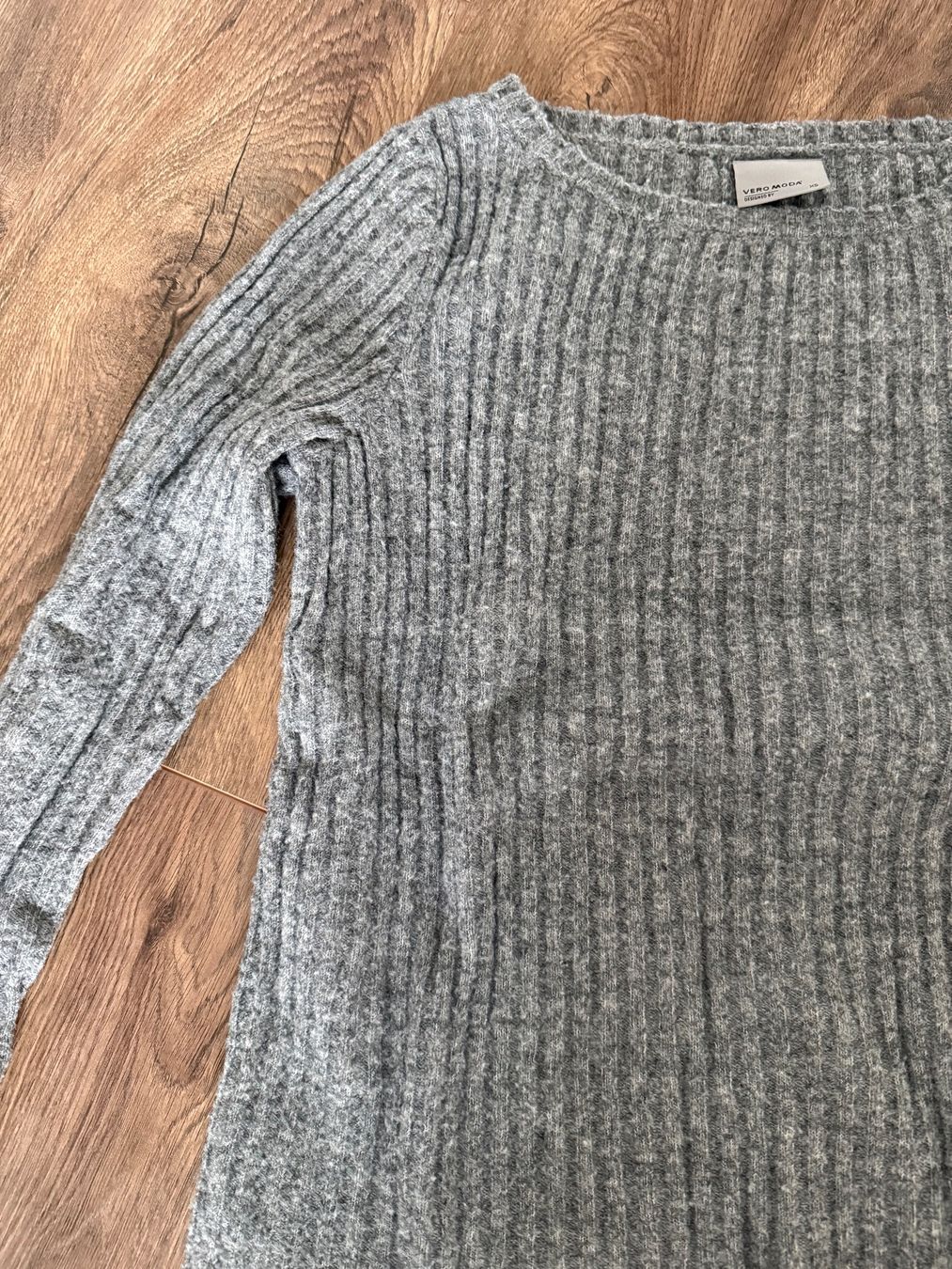 Maglioni & Felpe: Grauer Pullover – Nuovo (secondo la descrizione) da Thun venduto da mar_lx2p 1