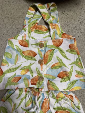 Sommerliche Stoff-Set und Stoffhosen , Grösse 122 wie neu.