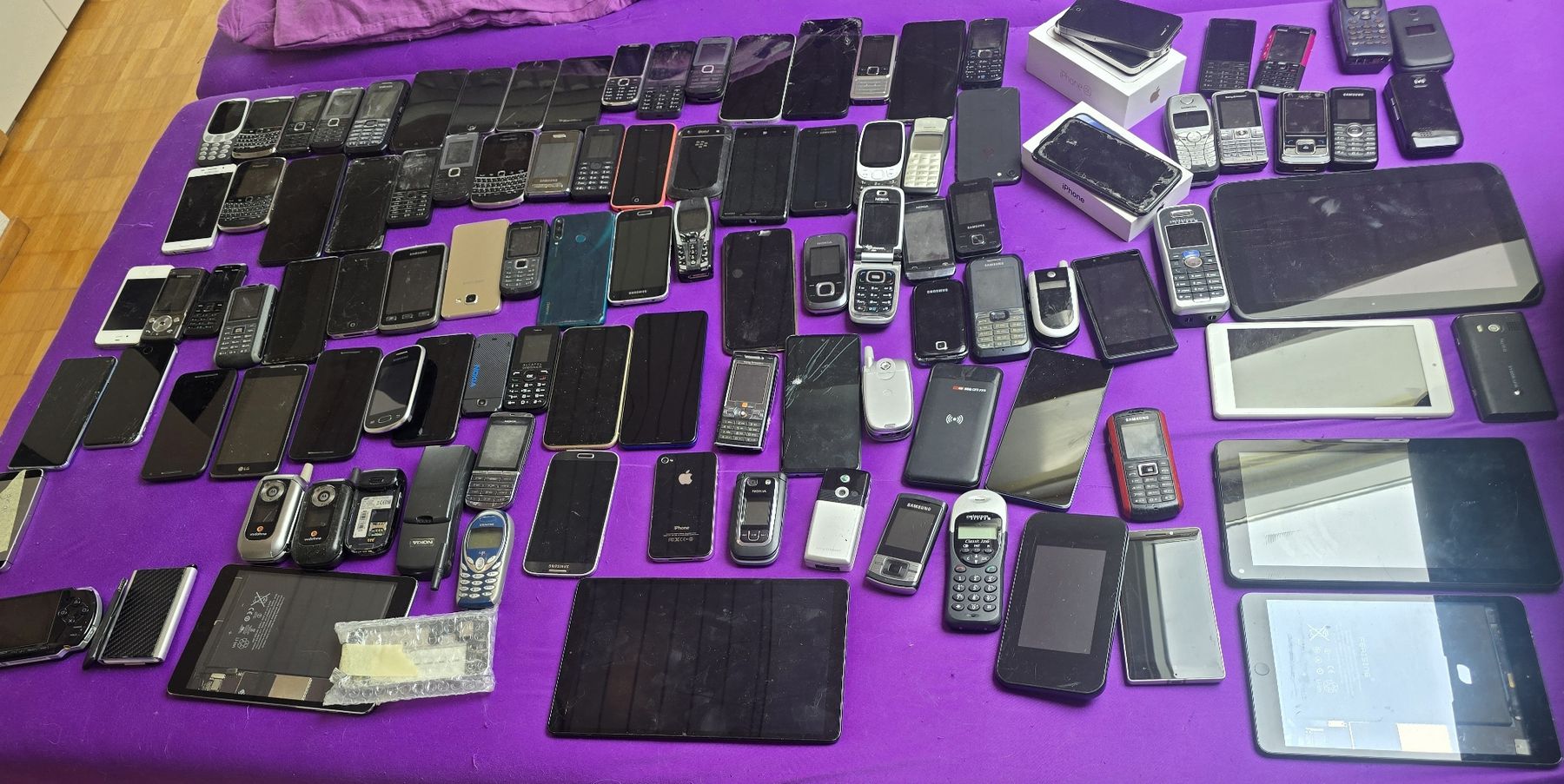 Telefoni cellulari / Smartphones: Alte Händy Sammlung Retro – Difettoso da Neuenkirch venduto da bachforelle06