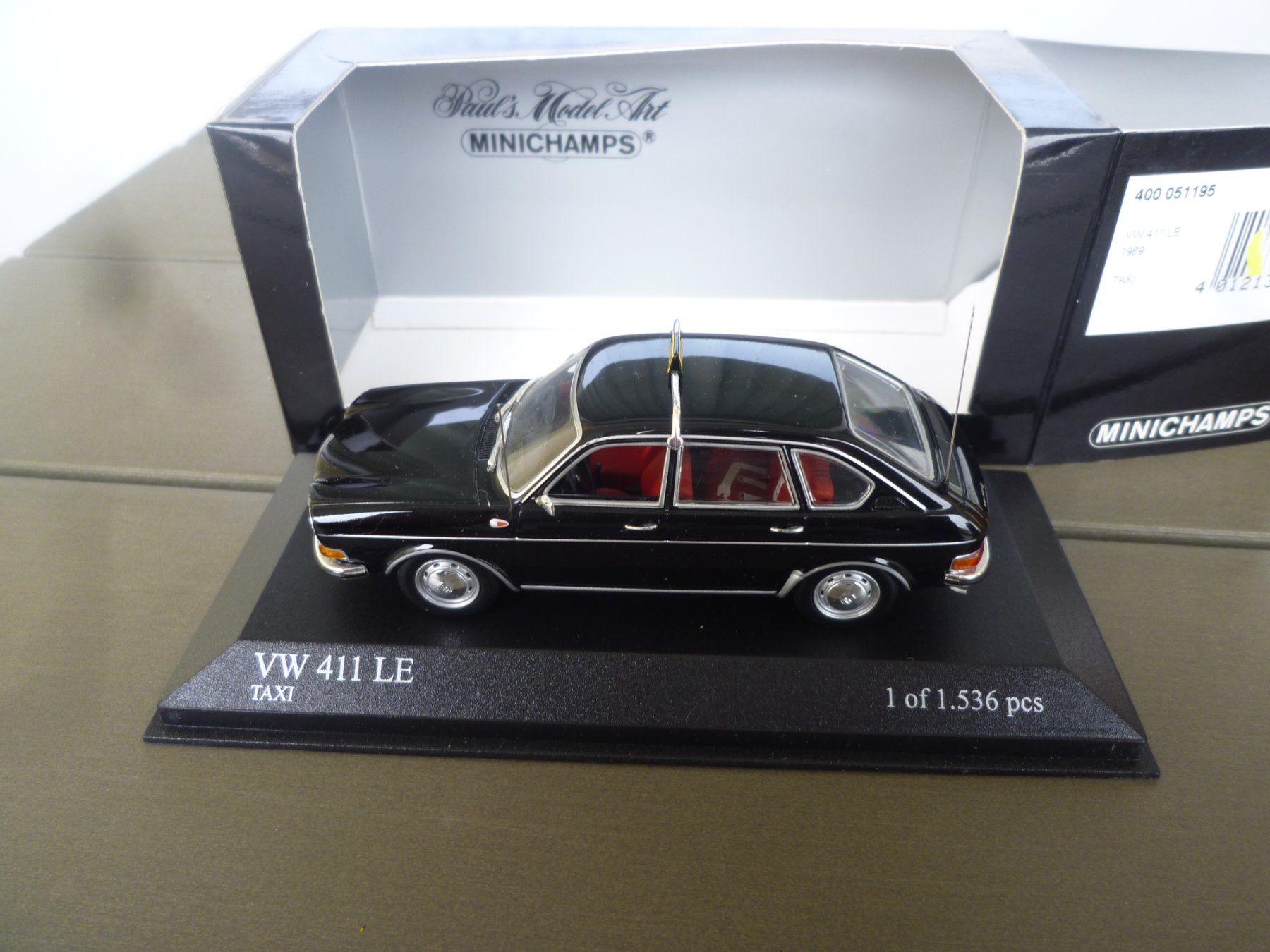 Volkswagen Modellini d'auto: VW 411 LE "Taxi" – Nuovo e nell'imballaggio originale da Flawil venduto da Imperiosud 1