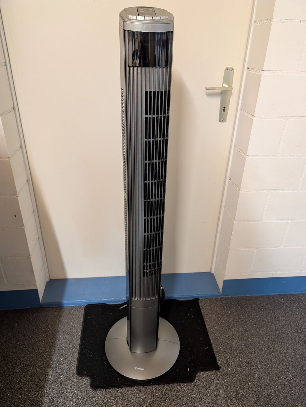 Trisa Ventilateurs: TRISA Turmventilator Fresh Breeze – D'occasion à Unterwasser par Schiwago55