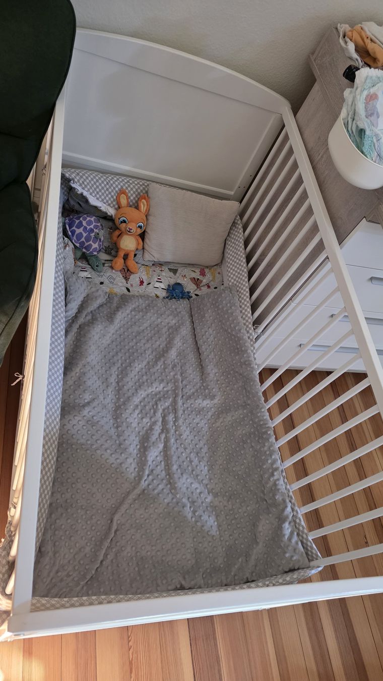 Betten: Kinderbett weiss mit Bettwaesche gebraucht – Gebraucht aus Zürich von mbarraku 1