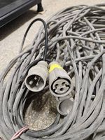 Langes Elektrokabel (60 Meter)