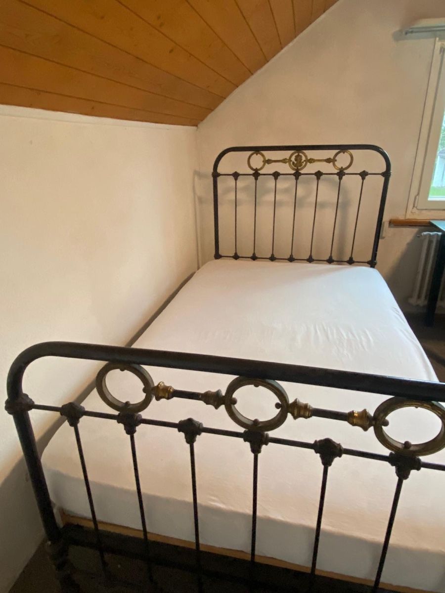 Letti: Elegantes antikes Metallgitter Bett, auseinandernehmbar – Usato da Niederglatt ZH venduto da AnFleischmann