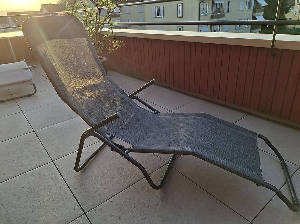 Sedie a sdraio: Liegestuhl mit Stoffüberzug – Usato da Luzern venduto da Sofia33 1