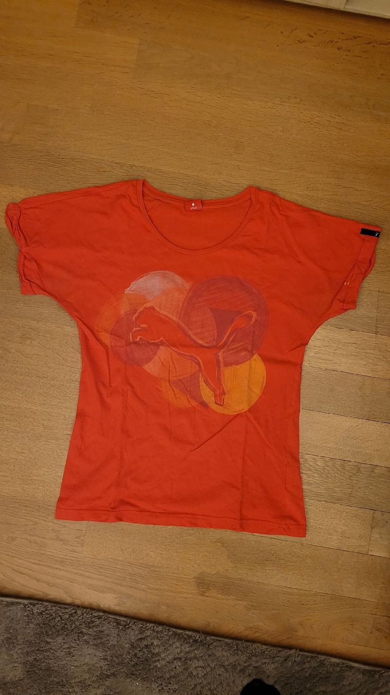 Puma T-Shirts: Puma Shirt / Grösse 38 – Gebraucht aus Uetendorf von Heyhey3661
