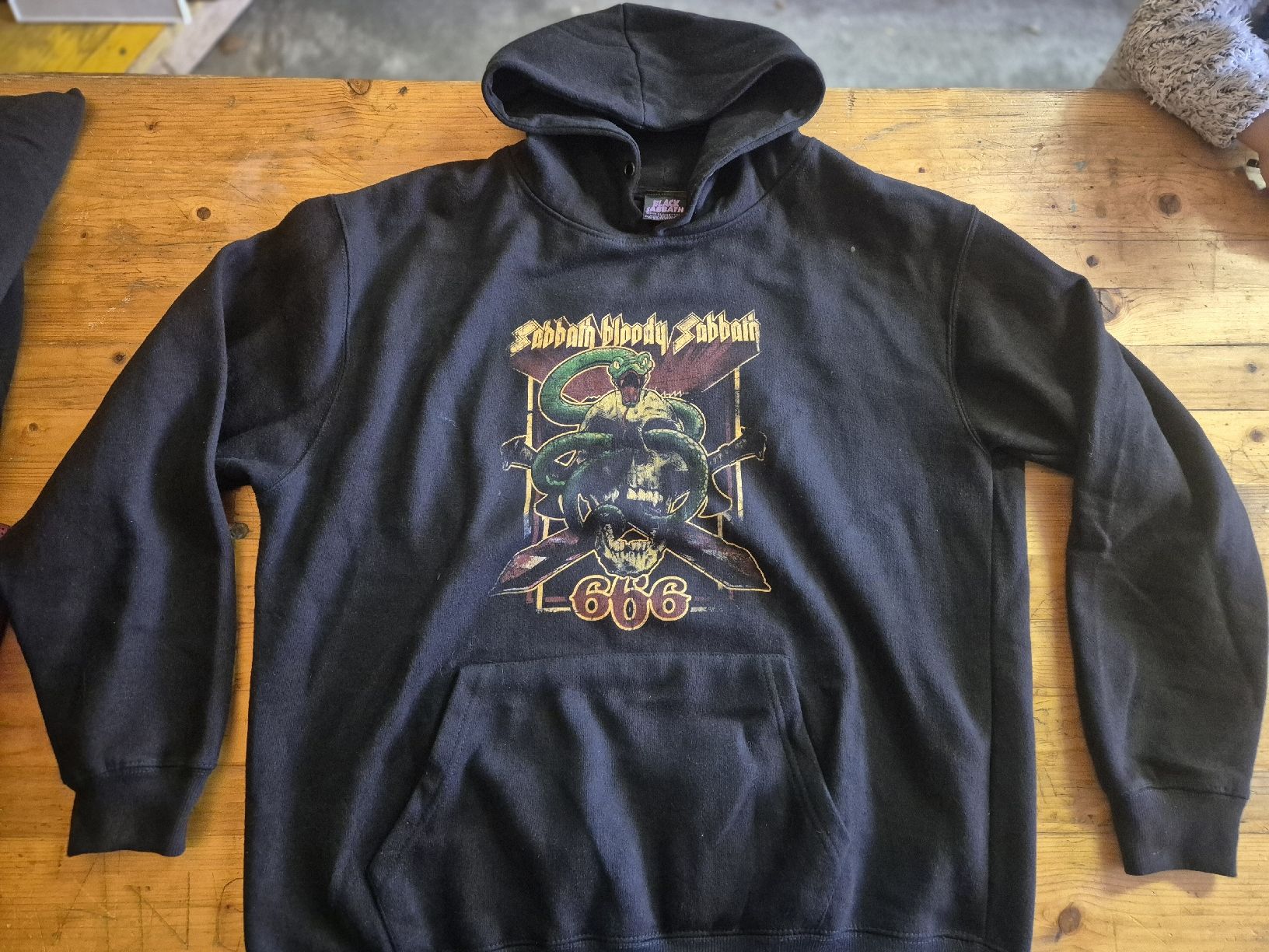 Maglioni & Felpe: Black Sabbath Kapuzenpullover XL – Nuovo (secondo la descrizione) da goldingen venduto da M.Balmer-13