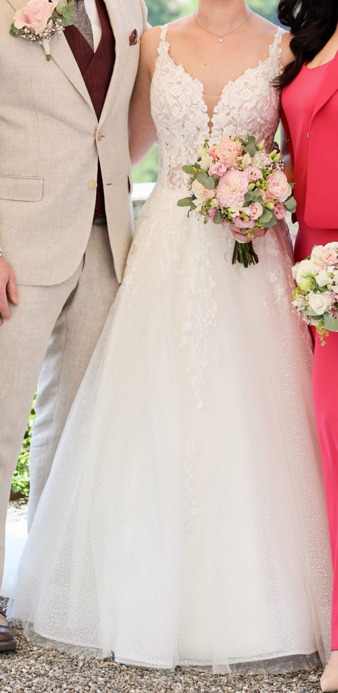 Kleider: Brautkleid weiss mit Schleppe – Gebraucht aus Zofingen von Bachmann4