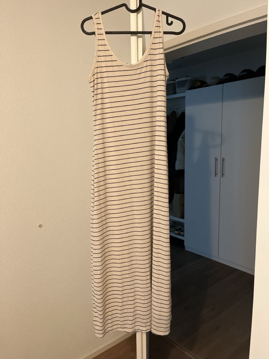 Vestiti: Sommerliches Maxikleid von Primark, Grösse S, gestreift – Nuovo (secondo la descrizione) da Richterswil venduto da ste_yzq7
