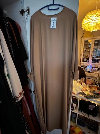 Maxi Kleid Langarm beige Grösse size1 neuwertig