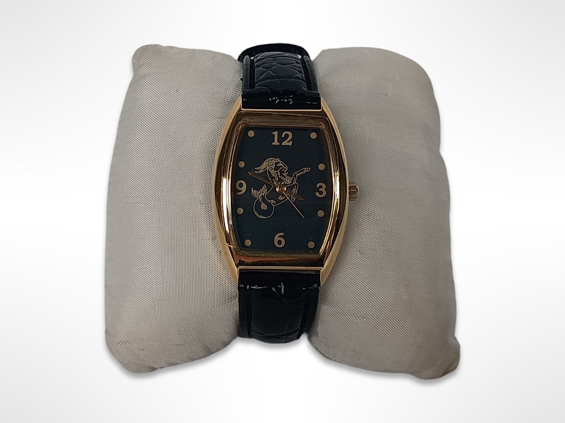 Orologi: Schwarze Armbanduhr mit Steinbock – Usato da Suhr venduto da Restwert_Suhr