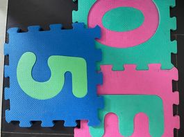 Kinder-Puzzlematten mit Zahlen und Buchstaben  34 Stück