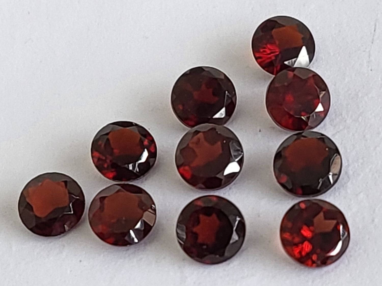 Edelsteine: GRENATS ALMANDIN 6 mm / 1 ct pièce – Neu (gemäss Beschreibung) aus La Chaux-de-Fonds von j-aime-les-gemmes 1