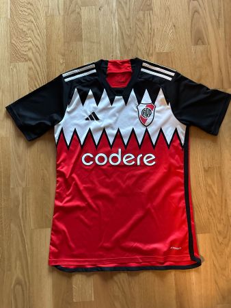 River Plate, Grösse M