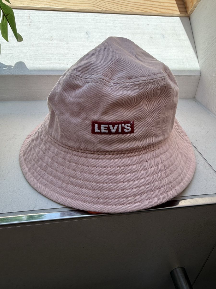 Levi's Copricapi, berretti & cappellini: Levi's Hut rosa Grösse M  – Nuovo (secondo la descrizione) da Hüttwilen venduto da sar_8gj7