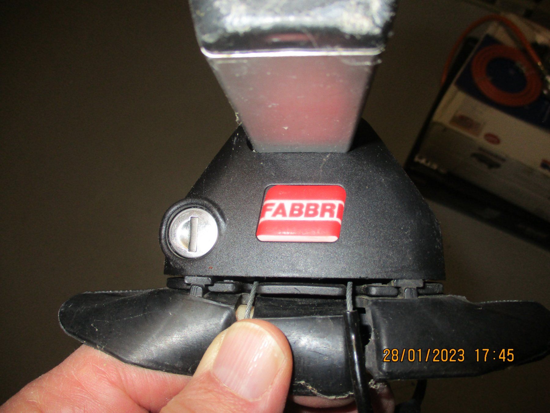 Dachträger: Dachträger / Querträger für Dachbox – Gebraucht aus Oftringen von Sialur 1