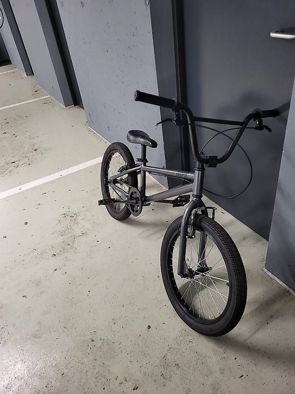 Decathlon Vélos: Bicicletta BMX B'Twin WIPE 20" Decathlon – D'occasion à Mendrisio par ste_7sqp