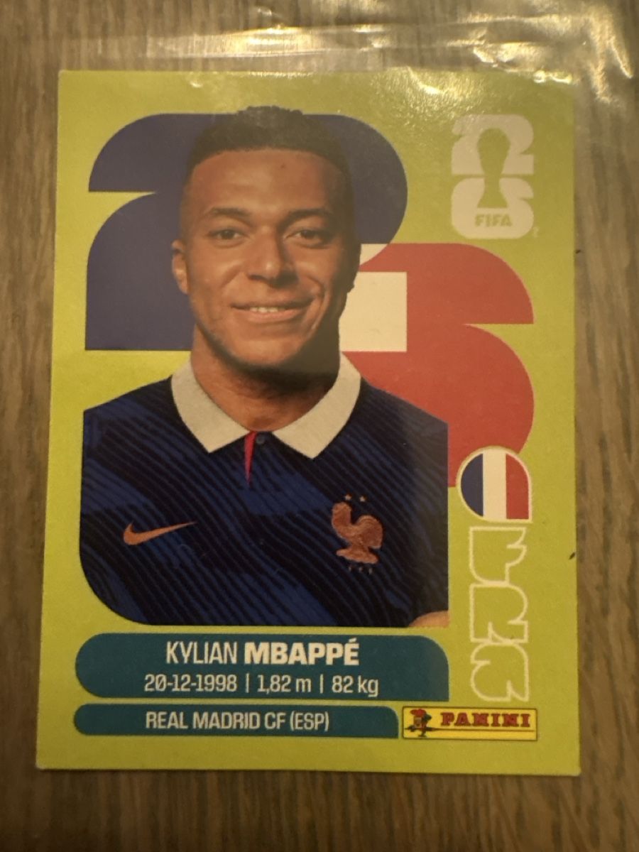 Panini Carte collezionabili: Panini Extra Sticker Regular Kylian Mbappé und Achraf Hakimi – Nuovo (secondo la descrizione) da Glattpark(Opfikon) venduto da huc_p7wh 1