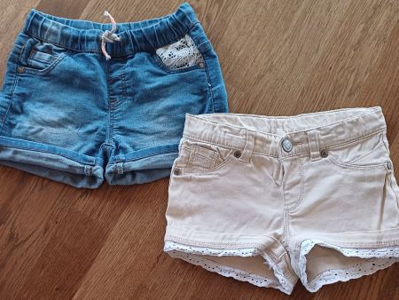 2 kurze Hosen