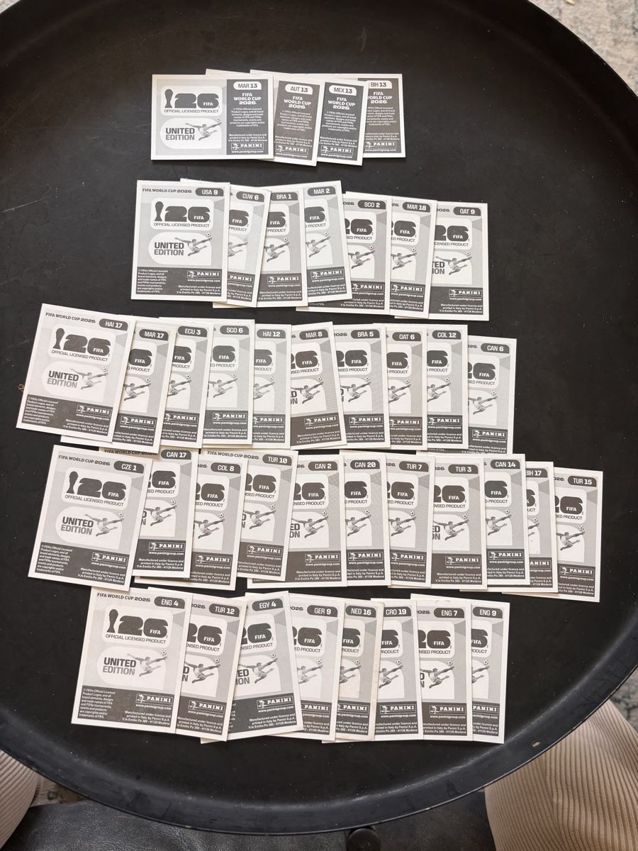 Panini Carte collezionabili: 40 verschiedene Panini Sticker 2026 – Usato da Niederuzwil venduto da MT5612 1