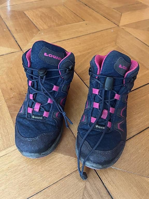 Scarpe per ragazzi: Lowa Wanderschuhe Grösse 31 mit Gore-Tex – Usato da Bischofszell venduto da dan_qgy6