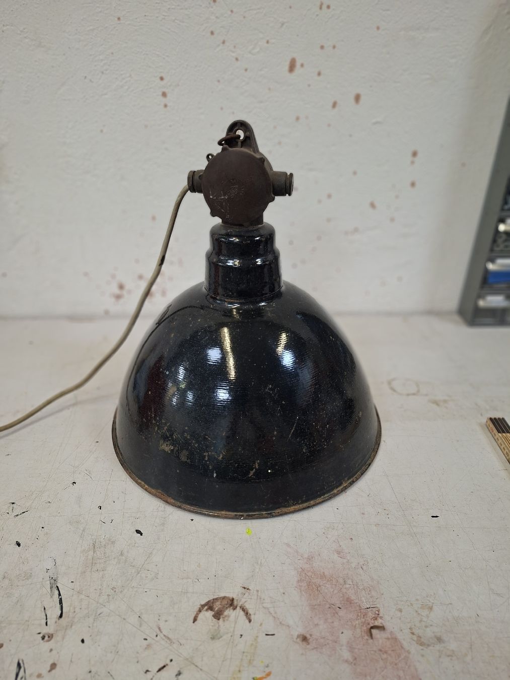 Kronleuchter & Deckenlampen: antike industrie lampe emaille – Gebraucht aus Frauenfeld von FranzV01