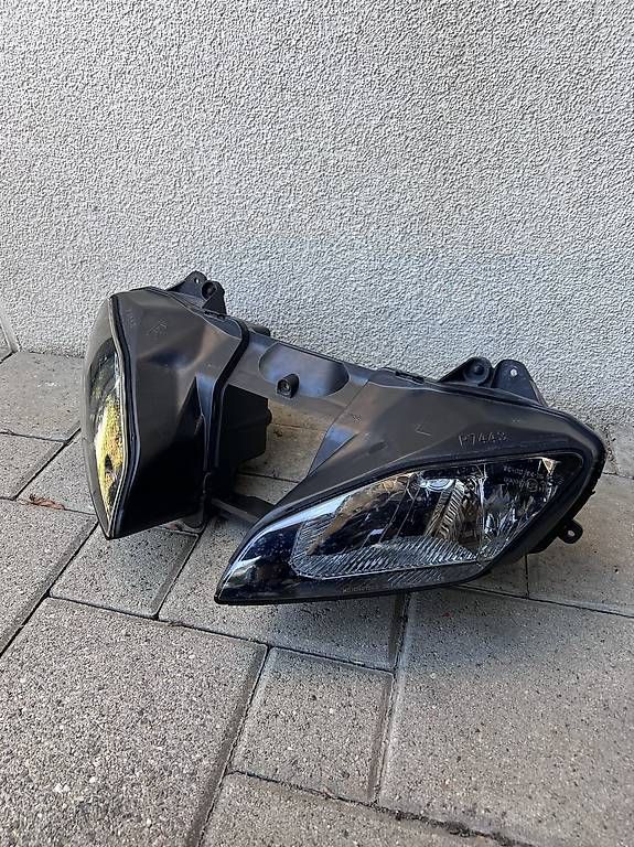Scheinwerfer: Yamaha R6 RJ15 Scheinwerfer – Gebraucht aus Rickenbach Sulz von til_m6rh 1