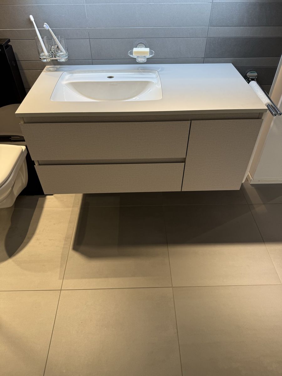 Alterna Mobili per bagno: Alterna Waschtisch Set – Nuovo (secondo la descrizione) da Amriswil venduto da deluxe_bad 1