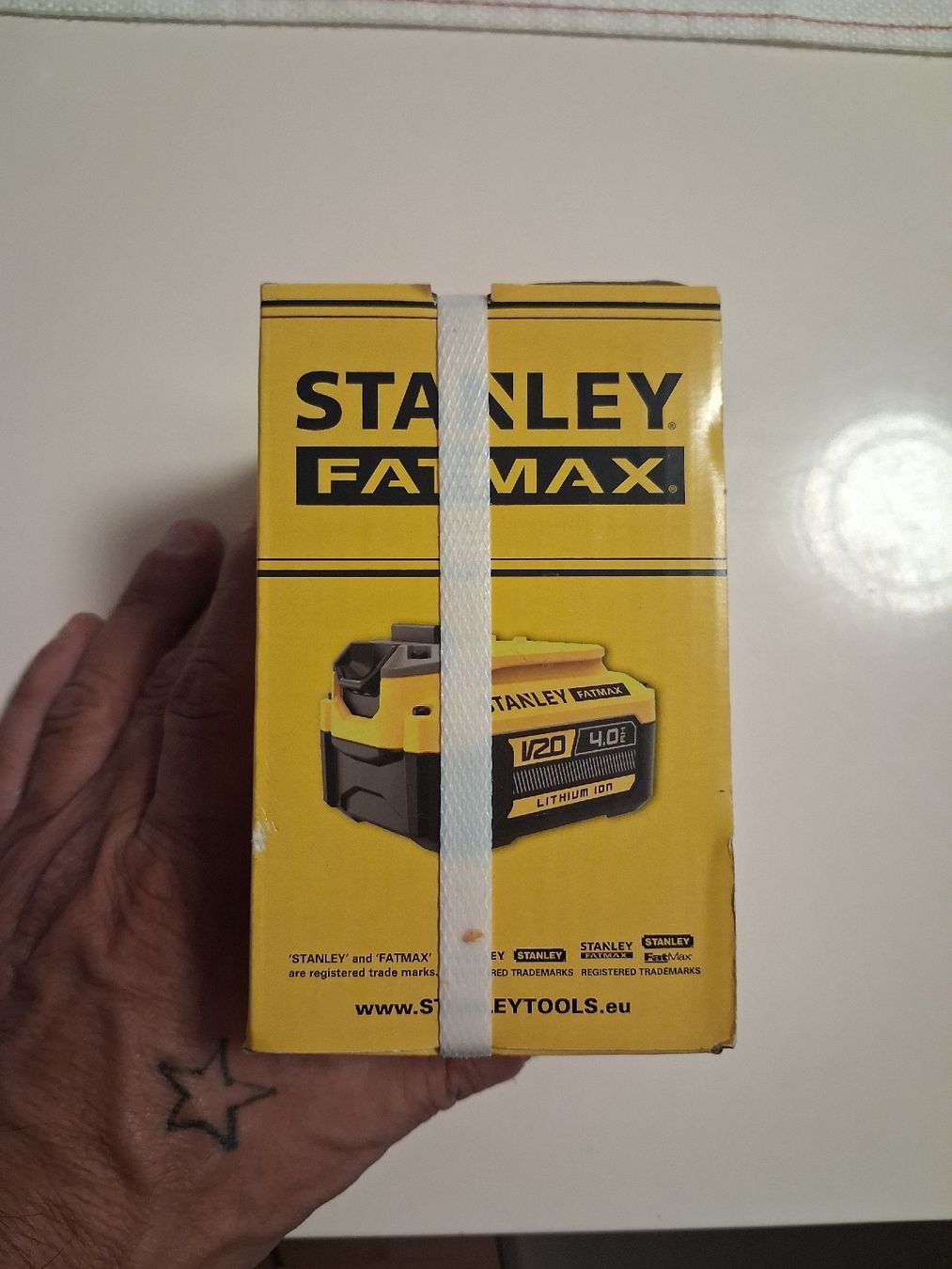Stanley Akkus & Batterien: Stanley Fatmax V20 batteria 18V 4.0Ah – Neu und originalverpackt aus Jona von MirkoAltad 2