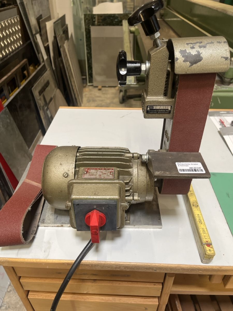 Schleifen & Polieren: Amacker + Schmid Bandschleifmaschine, herzig, selten, Qualit – Gebraucht aus Winterthur von ReUse_Baumarkt 2