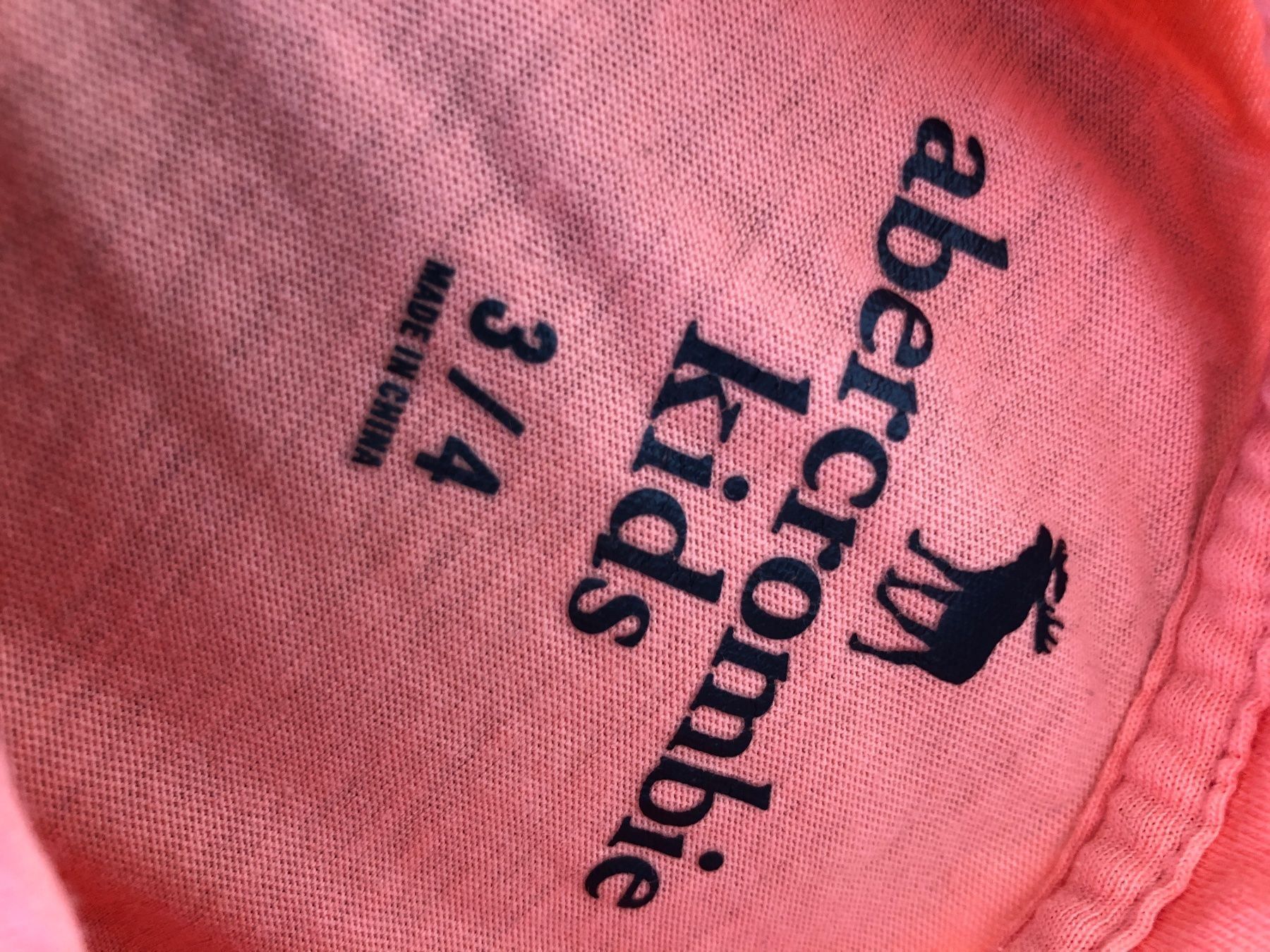 Abercrombie Blusen, T-Shirts & Tops: Abercrombie T-Shirt Gr.98/104 – Gebraucht aus Obergerlafingen von cabo4 1