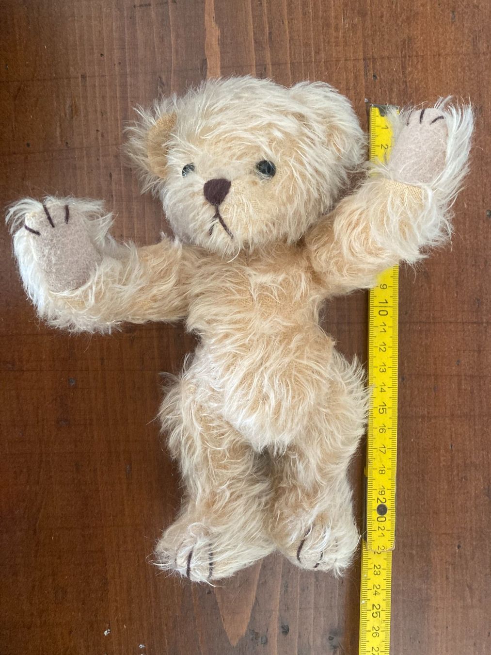 Giocattoli: Teddy Teddybär mit handgestricktem Pullover+Jupe handgenäht – Usato da Subingen venduto da Etageren 9