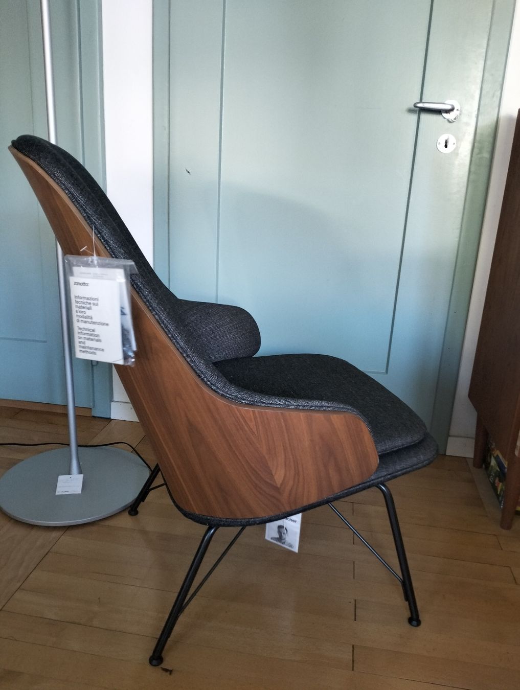 Sessel: Design Klassiker: Zanotta Sessel "Judy", Nussbaum – Gebraucht aus Wil SG von die-wohnung 3