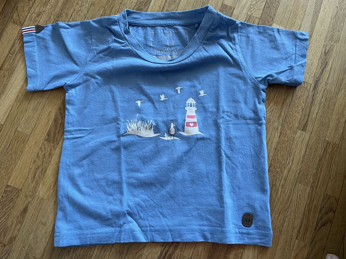 Chemises, T-shirts & Polos: Kindershirt, Grösse 104, Top Zustand – Neuf (Voir description) à luzern par plueschmors.