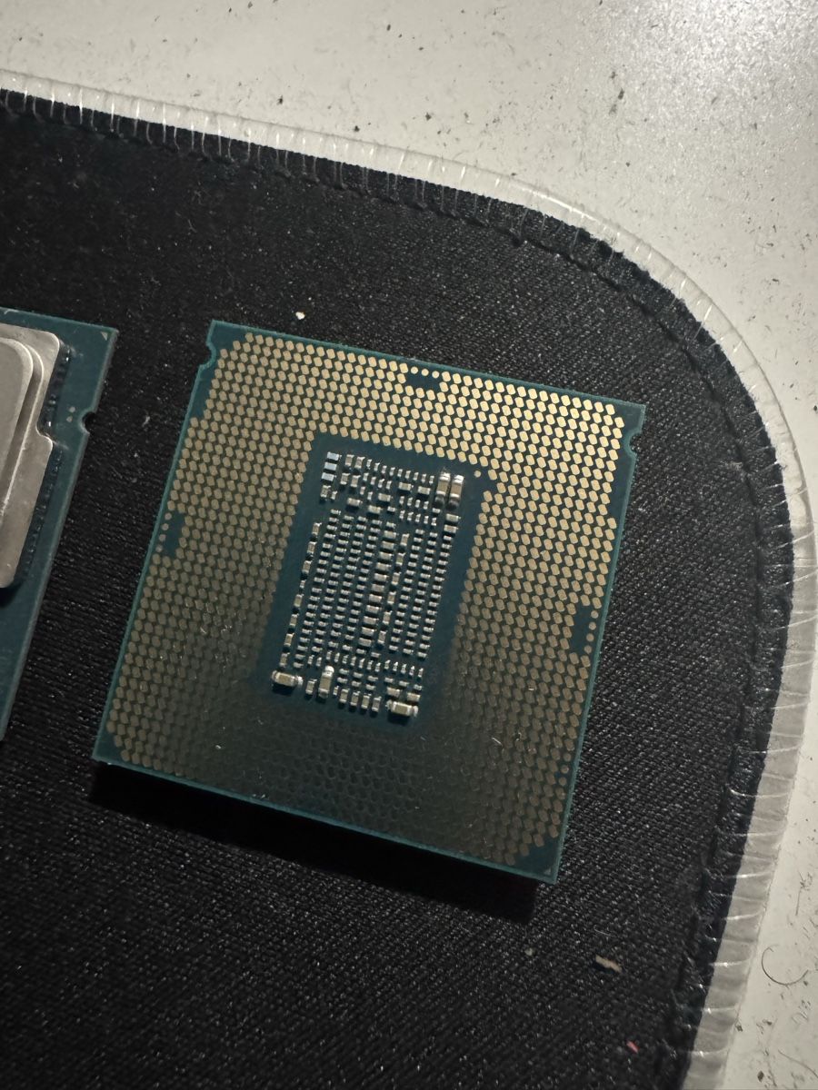 Intel Componenti elettronici: Processore Intel core i5-9500 – Usato da Renens VD venduto da nic_7dnb 1
