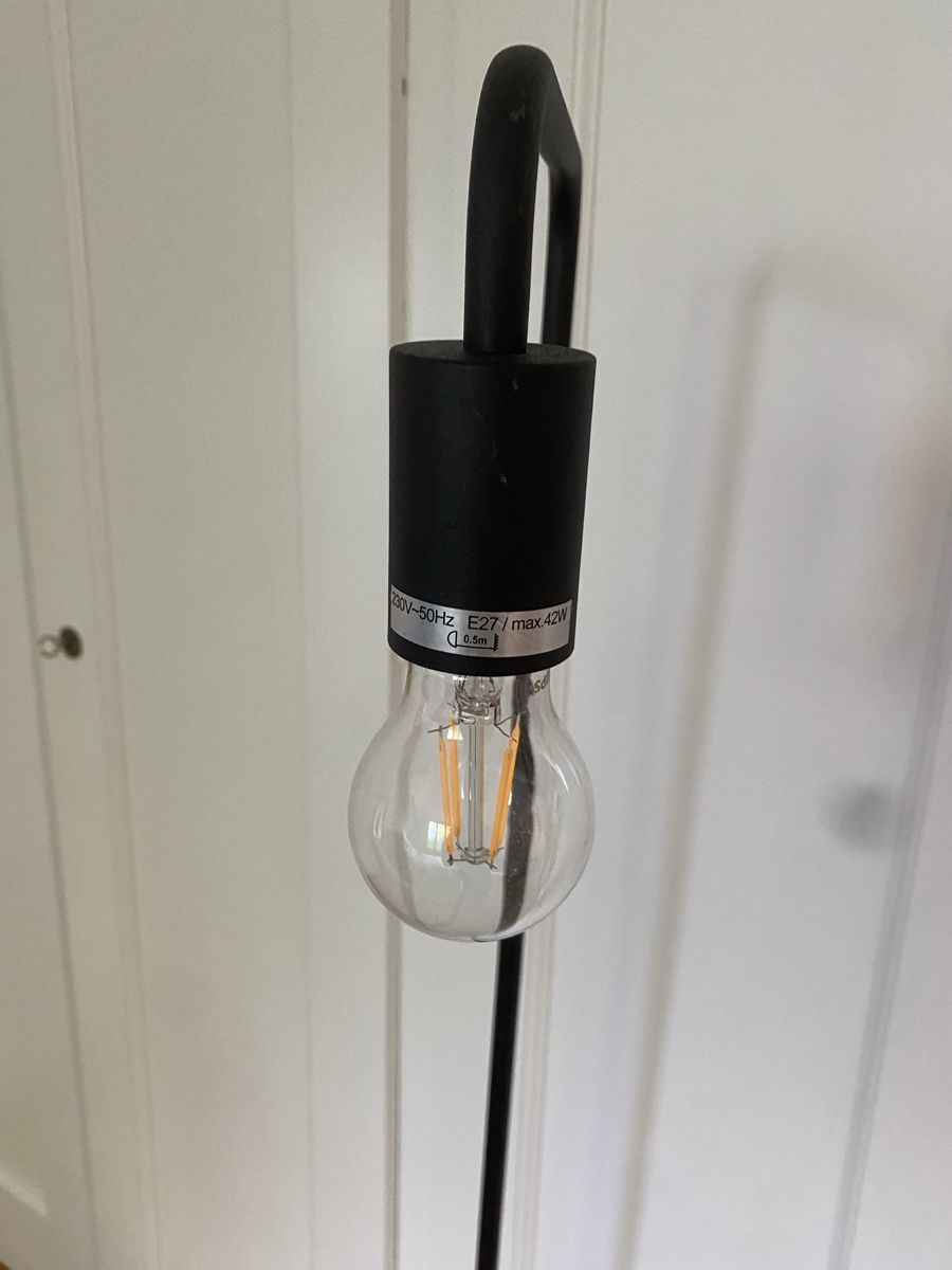 Lampen: Moderne Stehlampe – Gebraucht aus Bern von LebronCerasuolo 1