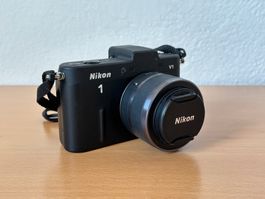 Digitalkamera Nikon 1 V1 gebraucht, nur 1884 Auslösungen