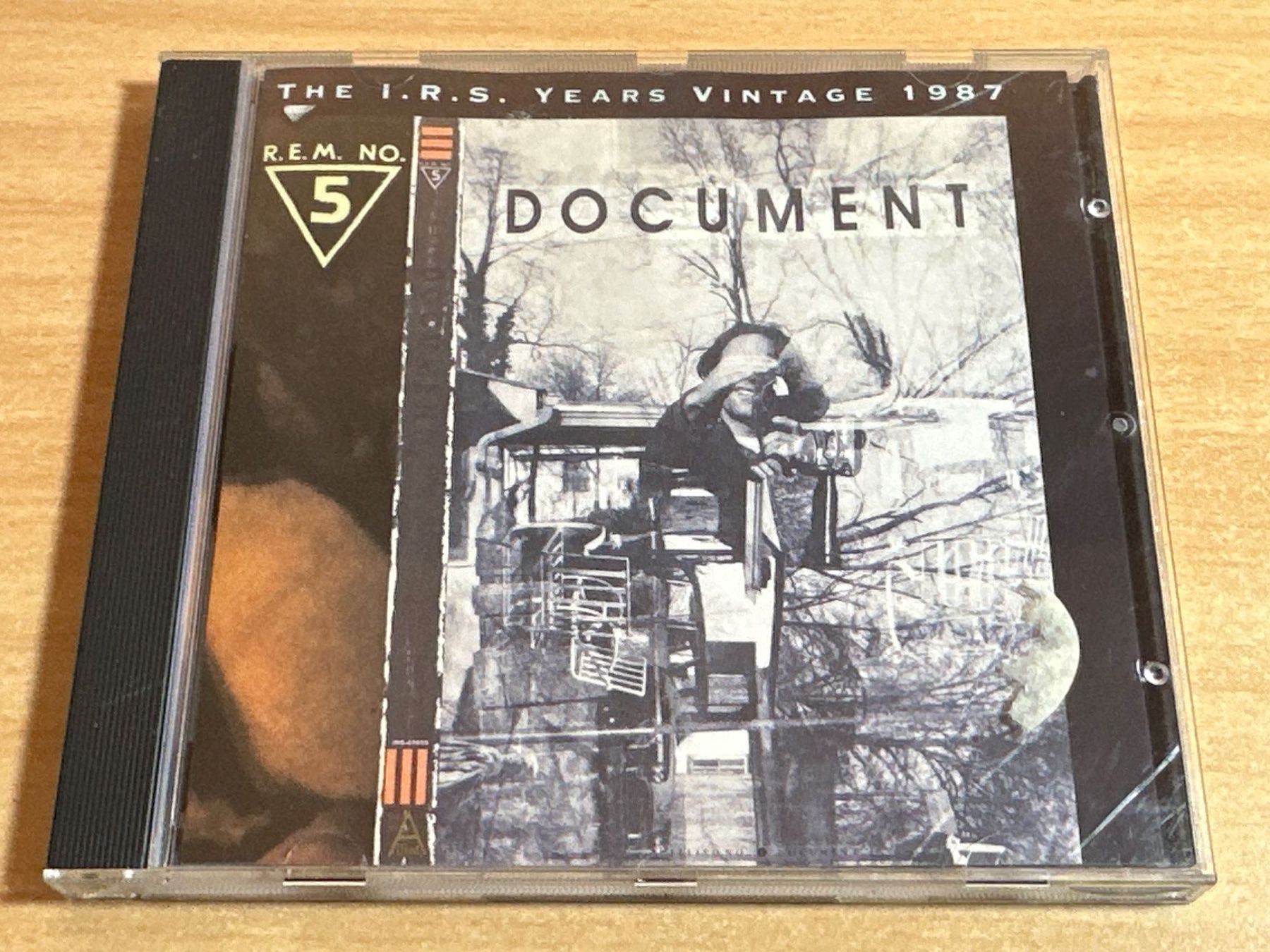 CD: R.E.M. – Document – Usato da Rikon im Tösstal venduto da Alpenmutz