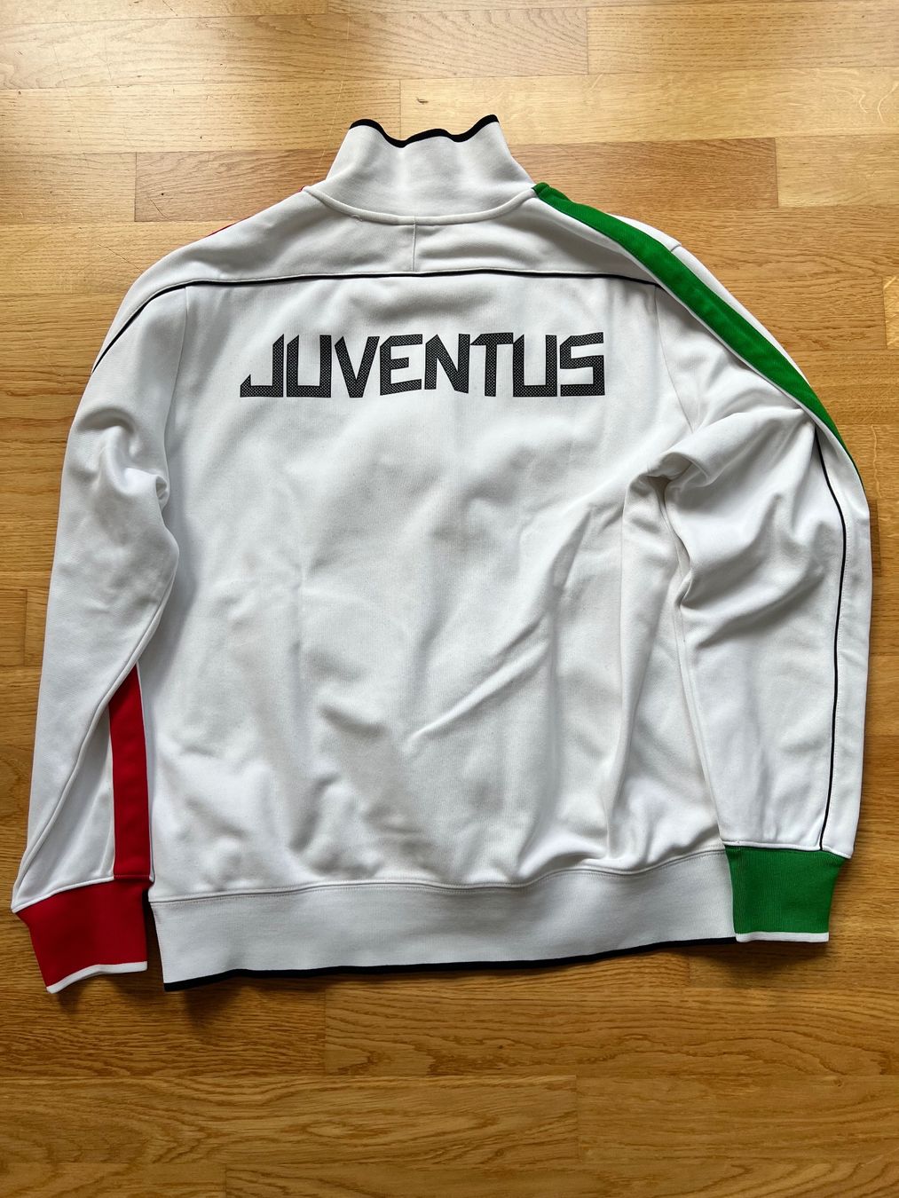 Nike Giacche: Trainingsjacke Juventus – Usato da Männedorf venduto da Suvretaner 3