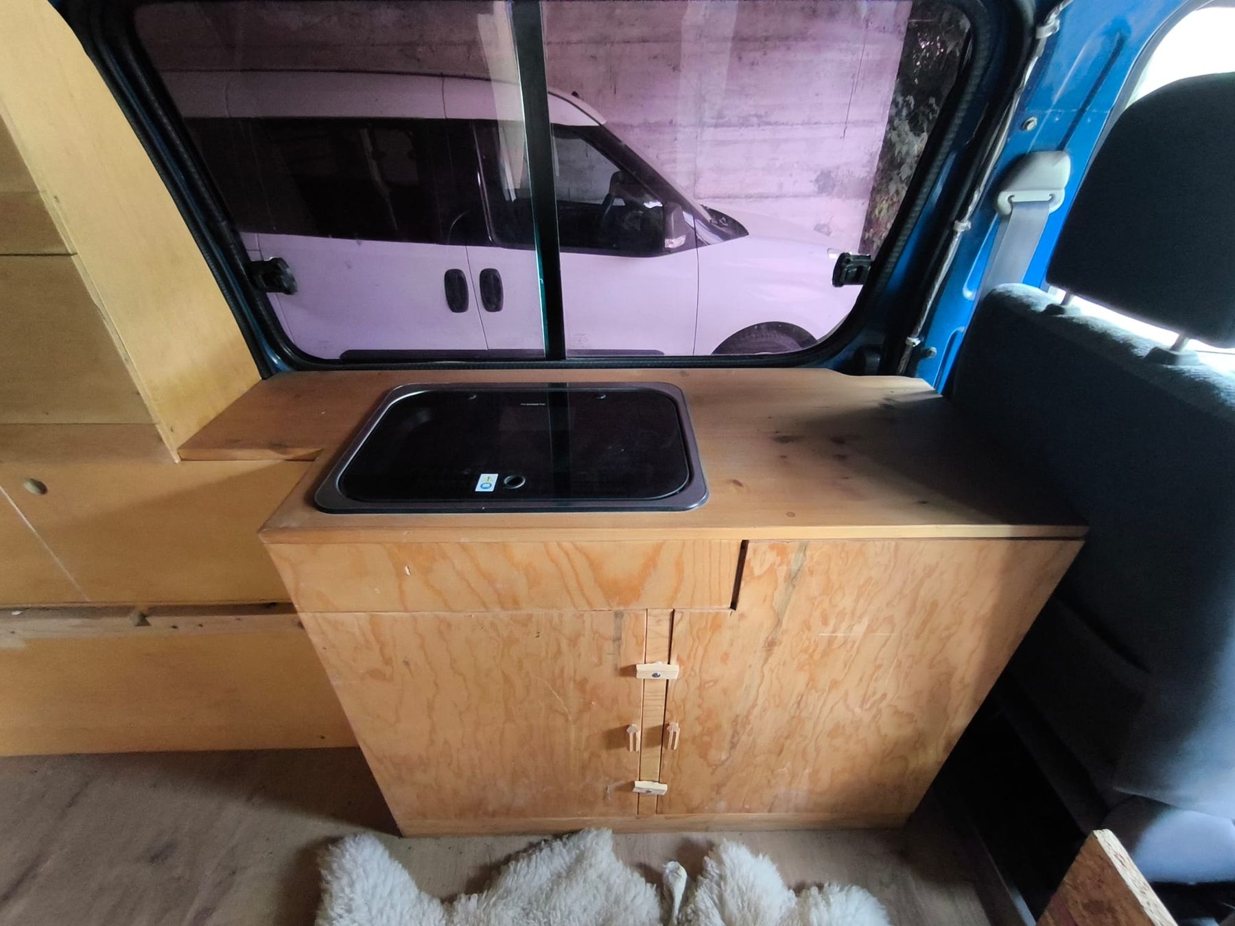 Mobilhome: Toyota Hiace 2,7 4WD – Usato da schwarzenburg venduto da schila8 2