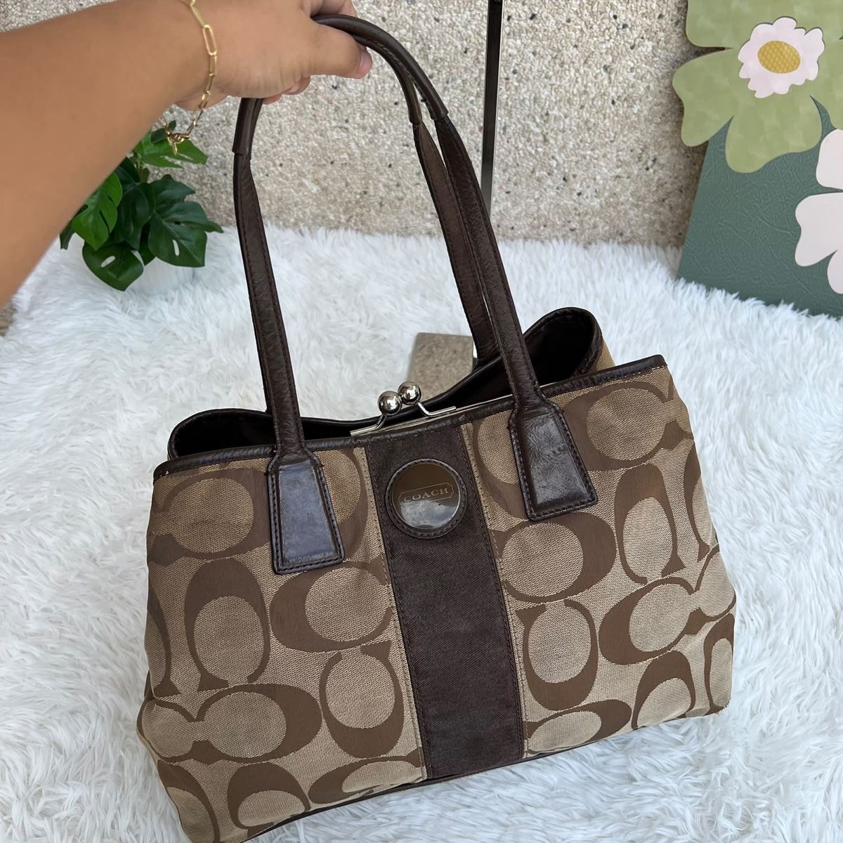Coach Borse da donna: Handtasche Coach Monogram braun Leder Stoff 36x25cm – Usato da Eggenwil venduto da CNSRVINTAGE