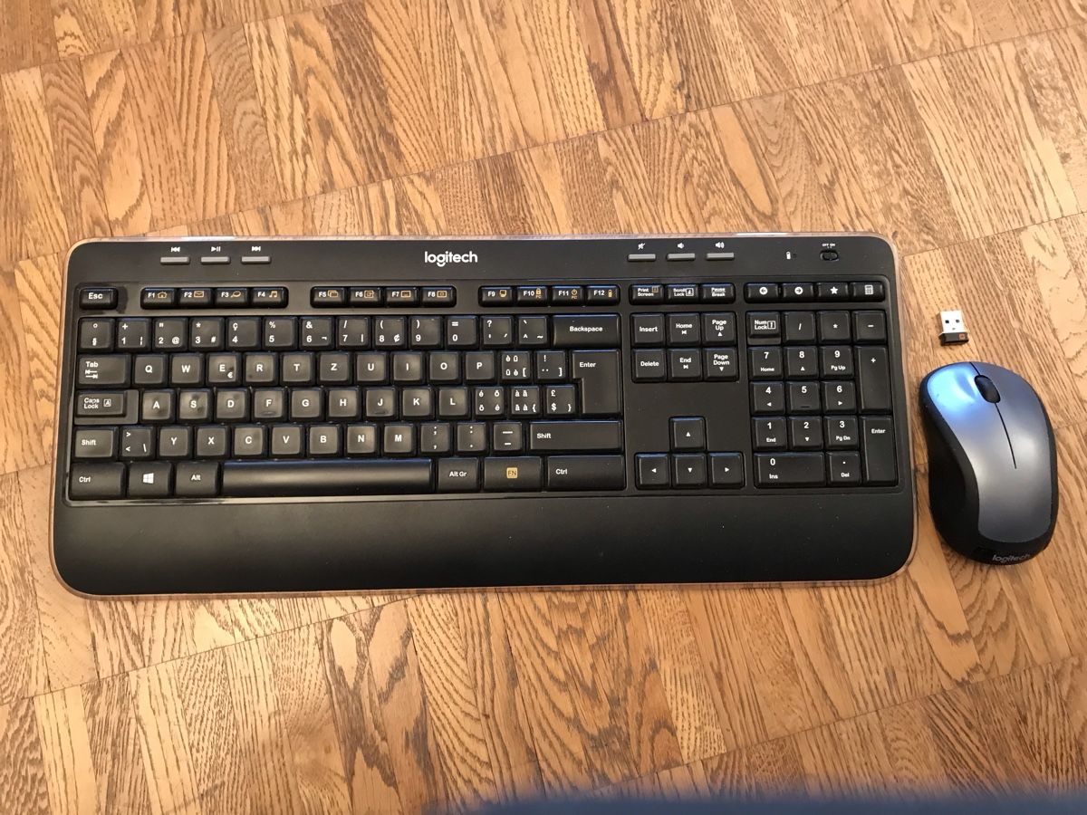 Logitech Tastaturen: Logitech-Set K520 Tastatur & Maus kabellos – Gebraucht aus Münchenbuchsee von