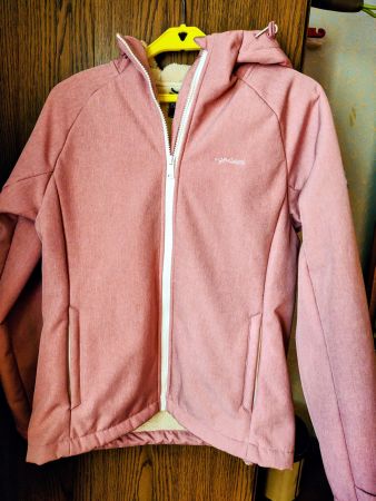 Wunderschöne Winterjacke von Alprausch. Wie neu.