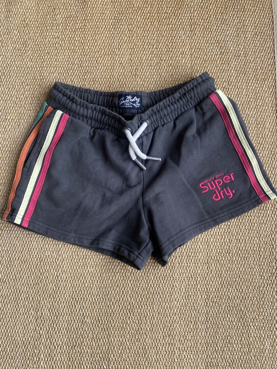 Superdry Pantaloni: Short Superdry. Anthracite. Taille 36 – Nuovo (secondo la descrizione) da Vercorin venduto da Forest0