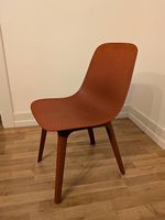 Lot de 4 chaises terracotta en plastique dur 