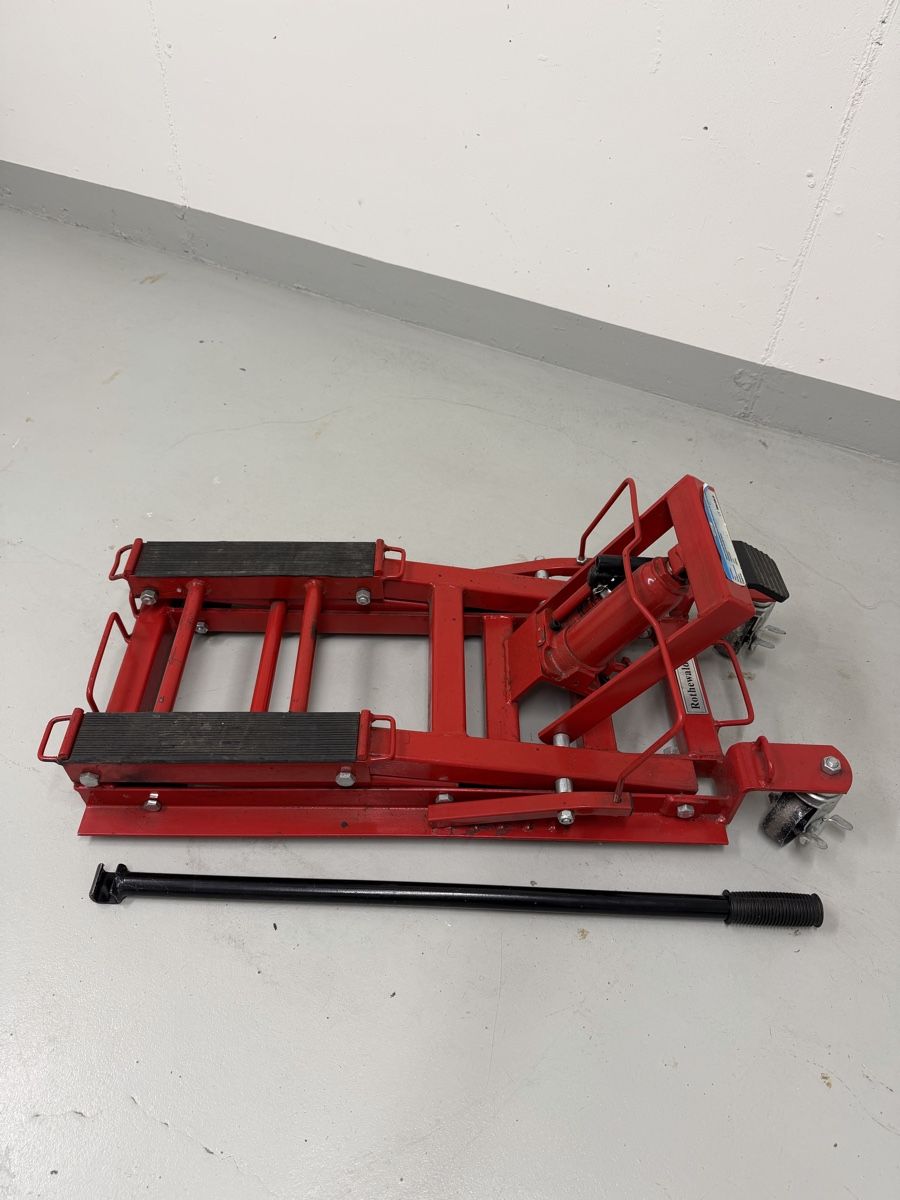 Piattaforme elevatrici: Motorrad Hebebühne – Usato da Zürich venduto da Feyzabadi 1