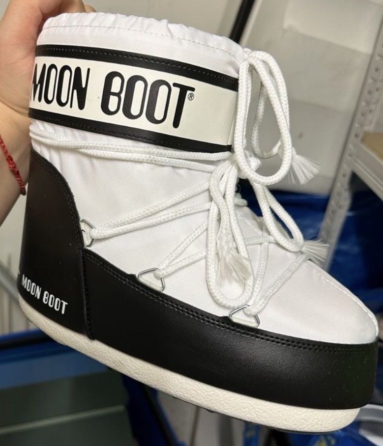 Moon Boot Damenschuhe: Moon boots 36-38 – Gebraucht aus Pully von Switzerland2020 1